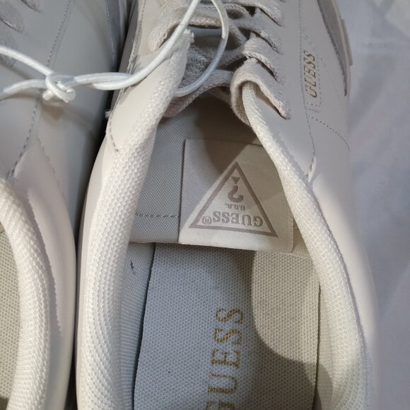 men\'s guess tenis size 10.5